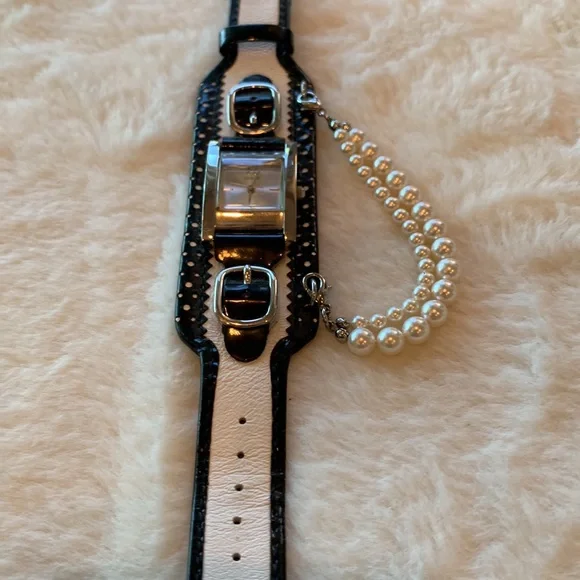 Guess watch- gorgeous!! s-l400.jpg main image 4